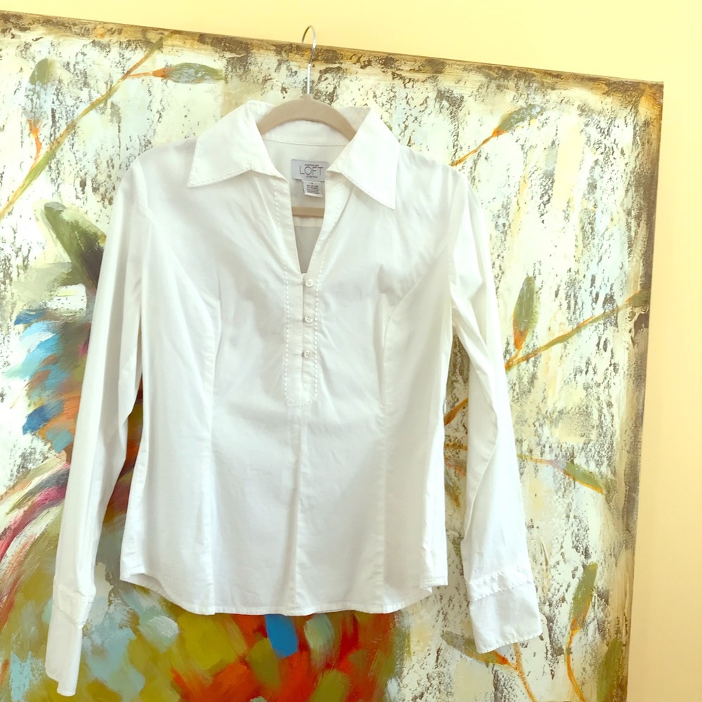 Ann Taylor Long sleeve detailed feminine blouse.